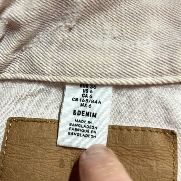 & Denim Light Pink Denim Jacket Size 6 With Light Distressing - Picture 7 of 10